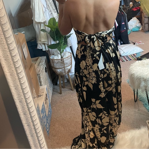 NWT Red Dress Elegant Floral Strapless Wide Leg Jumpsuit - Picture 3 of 3